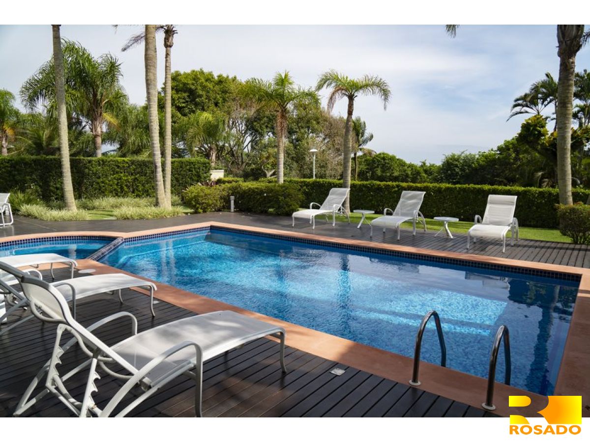 Casa para venda no bairro Jurerê Internacional em Florianópolis